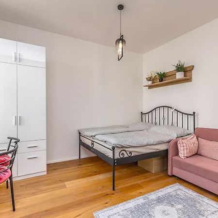 Cozy Quiet New Apartment In Karlin Square Πράγα Εξωτερικό φωτογραφία